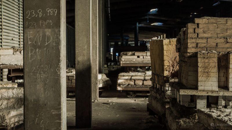 e4da3b7fbbce2345d7772b0674a318d5